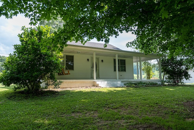 1987 White Rock Rd, Mount Vernon, KY 40456 - farmhouse inspired home featuring covered porch and a front lawn