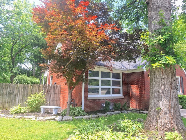 325 Dantzler Ct, Lexington, KY 40503 - view of side of property featuring brick siding
