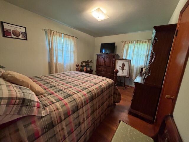 54 Kelley Rd, Mckee, KY 40447 - bedroom featuring wood finished floors