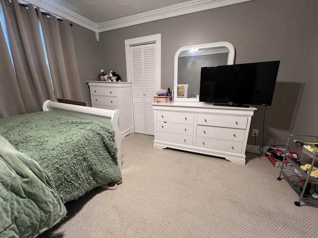 104 Steele St, Corbin, KY 40701 - bedroom featuring light colored carpet, crown molding, a closet, and baseboards