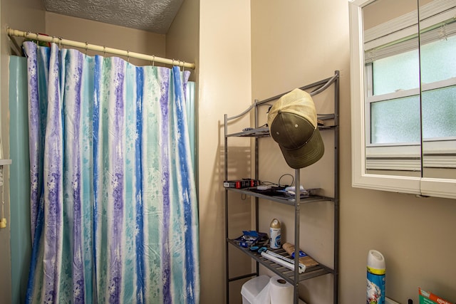 1540 Stoney Fork Rd, Corbin, KY 40701 - full bathroom with a shower with shower curtain