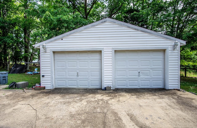 1540 Stoney Fork Rd, Corbin, KY 40701 - detached garage featuring view of scattered trees