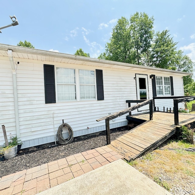 630 Blakely Rd, London, KY 40744 - manufactured / mobile home featuring a deck
