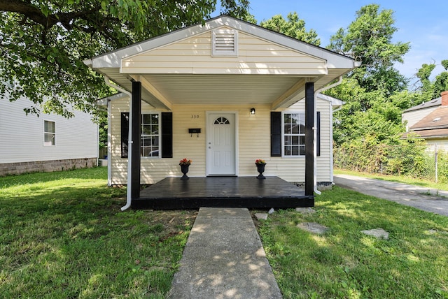 330 Corral St, Lexington, KY 40508 - view of front of property with a porch and a front yard