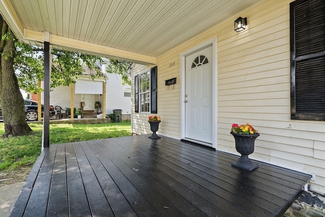 330 Corral St, Lexington, KY 40508 - wooden terrace with a lawn