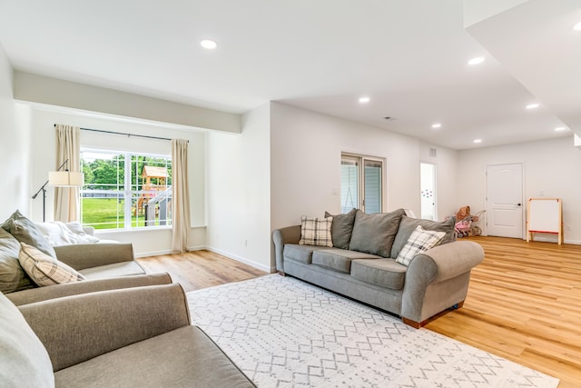 109 Palumbo Pl, Georgetown, KY 40324 - living area featuring light wood-style floors, recessed lighting, and baseboards