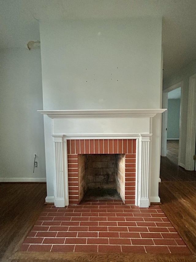 324 Glendale Ave, Lexington, KY 40511 - detailed view of a fireplace with flush hearth and baseboards