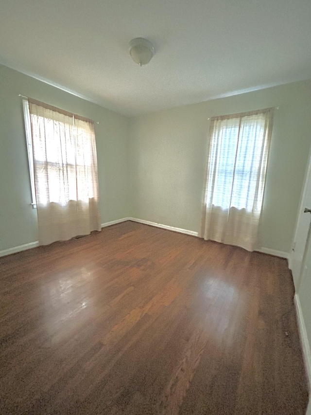 324 Glendale Ave, Lexington, KY 40511 - empty room featuring dark wood-style flooring and baseboards