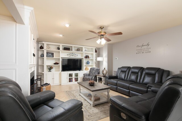 202 Thoroughbred Ln, Nicholasville, KY 40356 - living room with a ceiling fan and recessed lighting
