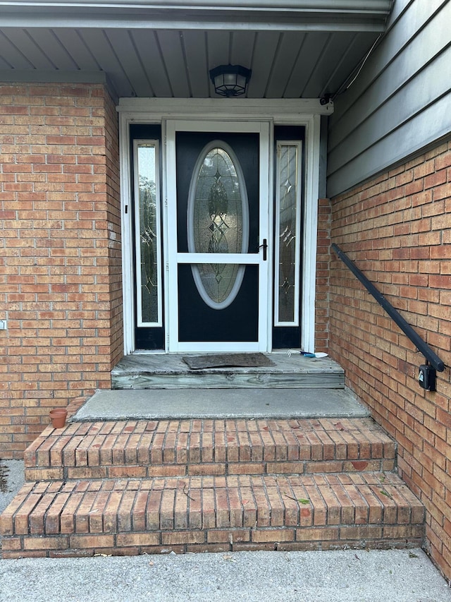 522 Countryside Cir, Mount Vernon, KY 40456 - view of exterior entry featuring brick siding