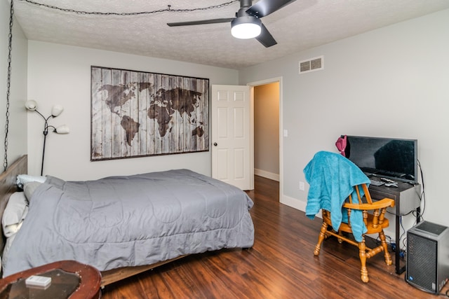 50 Barnett St, Hustonville, KY 40437 - bedroom featuring wood finished floors and a ceiling fan