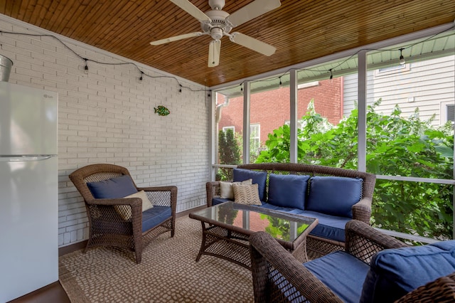 406 Dudley Rd, Lexington, KY 40502 - sunroom featuring outdoor lounge area, a ceiling fan, and plenty of natural light