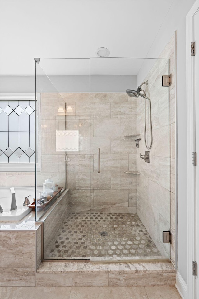 103 Snap Hook Ct, Georgetown, KY 40324 - bathroom featuring a shower stall