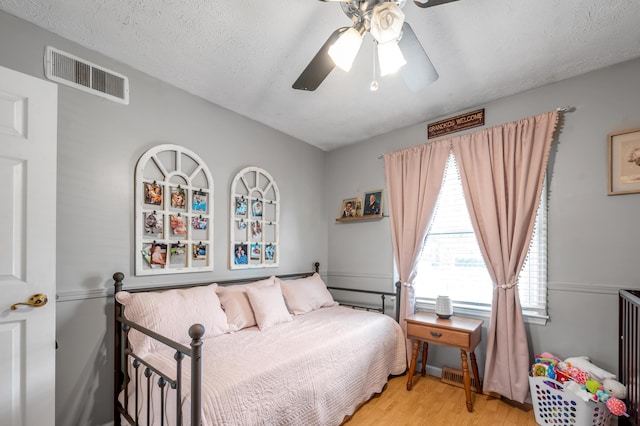 208 Westmoreland Ct, Georgetown, KY 40324 - bedroom featuring light wood-style flooring and ceiling fan
