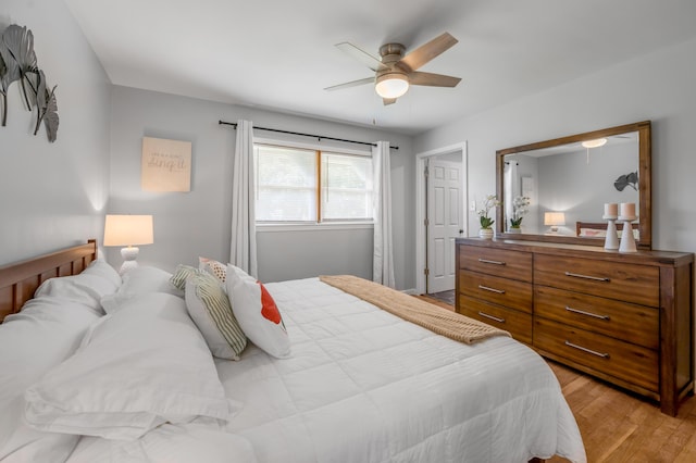 1626 Raleigh Rd, Lexington, KY 40505 - bedroom featuring light wood finished floors and a ceiling fan