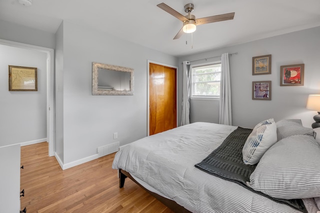1626 Raleigh Rd, Lexington, KY 40505 - bedroom featuring light wood-style flooring and a ceiling fan