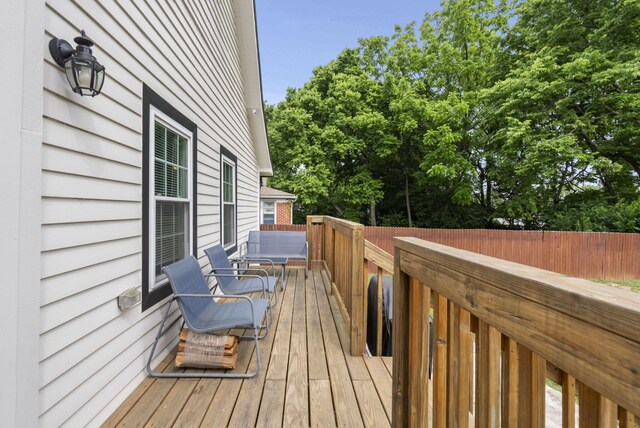 559 Breckenridge St, Lexington, KY 40508 - wooden terrace with view of scattered trees
