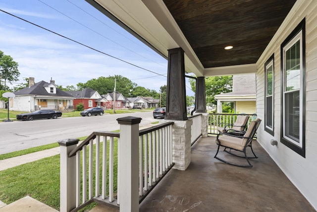 559 Breckenridge St, Lexington, KY 40508 - covered porch with a residential view