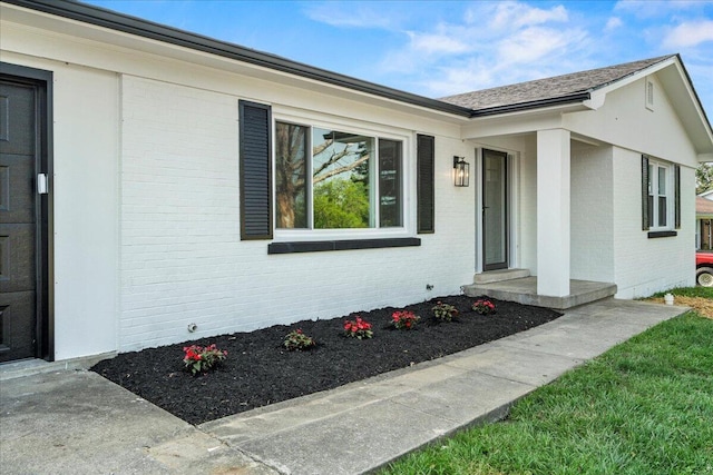 113 Buckwood Dr, Richmond, KY 40475 - view of exterior entry featuring brick siding