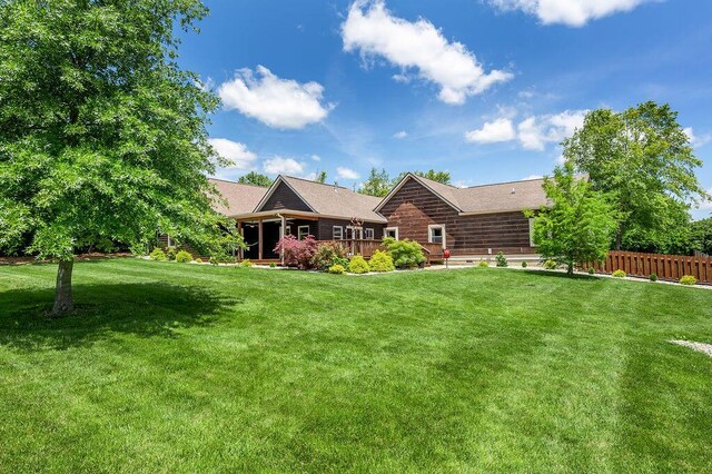 372 Sussex Ln, Nicholasville, KY 40356 - rear view of property with a shingled roof