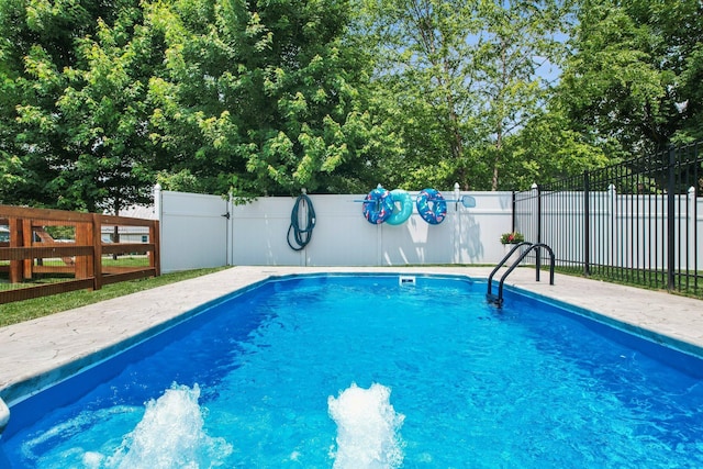 105 E 4th St, Augusta, KY 41002 - view of pool