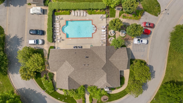196 Academy Dr, Wilmore, KY 40390 - aerial view of a pool