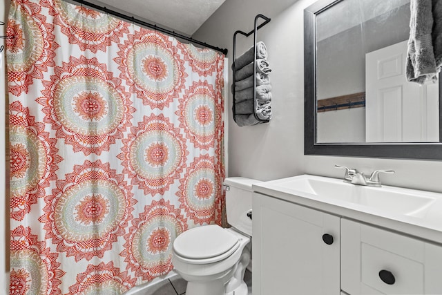 263 S Eagle Creek Dr, Lexington, KY 40515 - bathroom with toilet, vanity, a shower with shower curtain, and tile patterned flooring