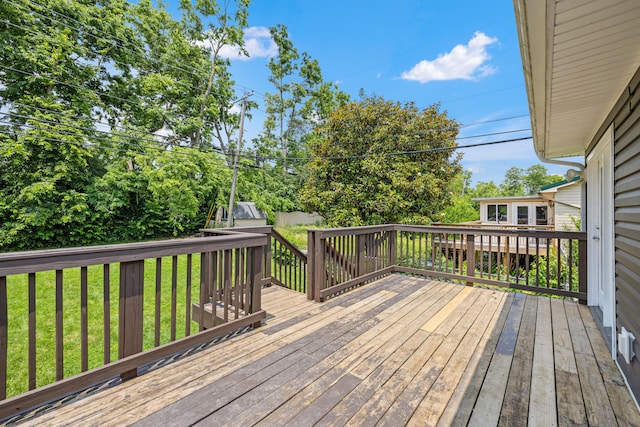 263 S Eagle Creek Dr, Lexington, KY 40515 - wooden terrace featuring a lawn