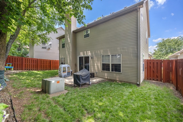 1748 Chandler Ln, Lexington, KY 40504 - rear view of house with a patio area