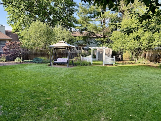 4516 Clubhouse Dr, Lexington, KY 40514 - view of yard with a gazebo
