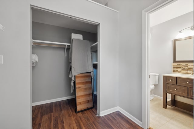 750 Shaker Dr Unit 907, Lexington, KY 40504 - closet featuring a sink