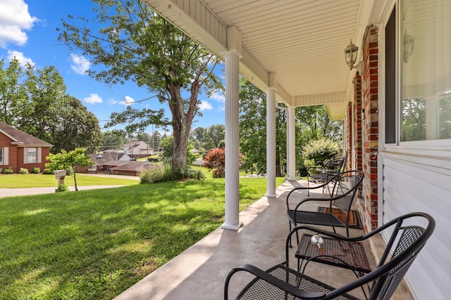 60 Parsons St, Corbin, KY 40701 - porch with a yard