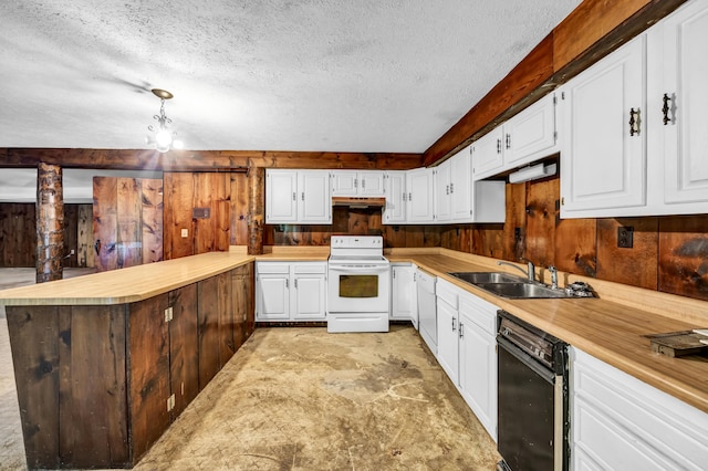 399 Stonecrest Rd, Winchester, KY 40391 - kitchen with white appliances, a textured ceiling, a sink, under cabinet range hood, and a peninsula