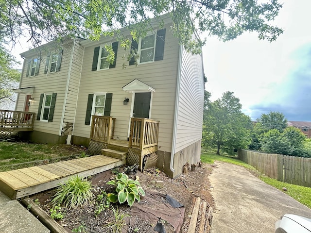 3154 High Ridge Dr, Lexington, KY 40517 - view of front of home with a deck and concrete driveway