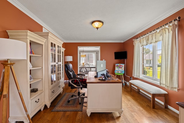 105 Wellington Cv, Danville, KY 40422 - home office featuring crown molding, wood finished floors, baseboards, and a textured ceiling