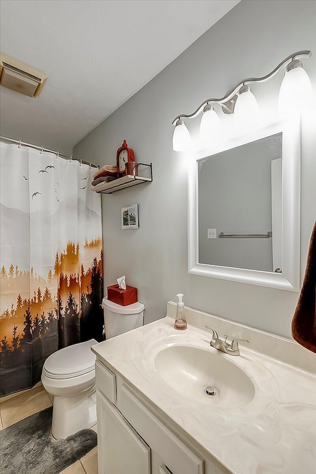 3471 Pimlico Pkwy Unit B, Lexington, KY 40517 - full bath with vanity, tile patterned floors, toilet, and a shower with shower curtain