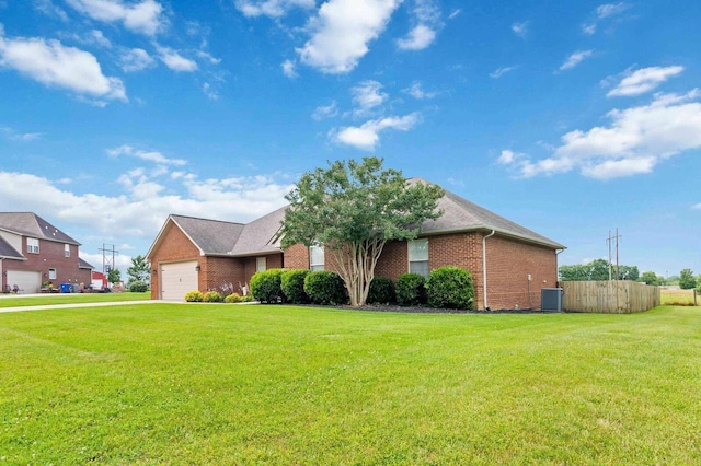 468 Whisper Woods Dr, Somerset, KY 42503 - view of front of home with brick siding and driveway