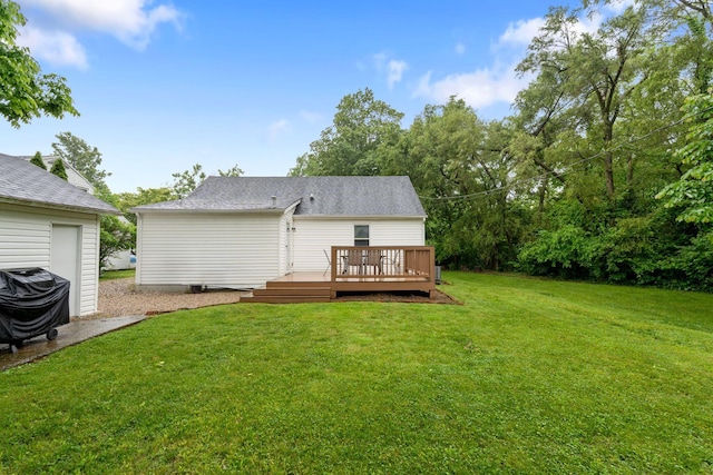795 Allendale Dr, Lexington, KY 40503 - back of property with a wooden deck and a lawn