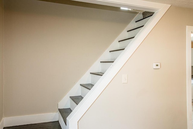 100 Mcdonald St, Nicholasville, KY 40356 - staircase featuring baseboards