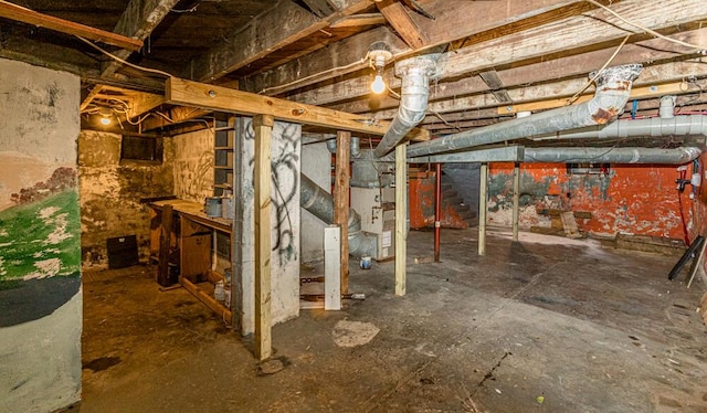 100 Mcdonald St, Nicholasville, KY 40356 - unfinished below grade area with stairs