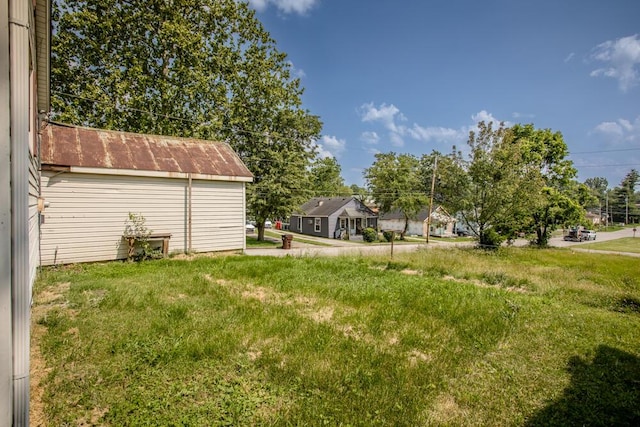 100 Mcdonald St, Nicholasville, KY 40356 - view of green lawn