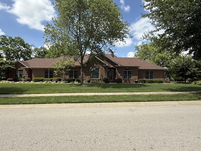 1404 Clubhouse Ln, Mt Sterling, KY 40353 - single story home featuring brick siding and a front yard