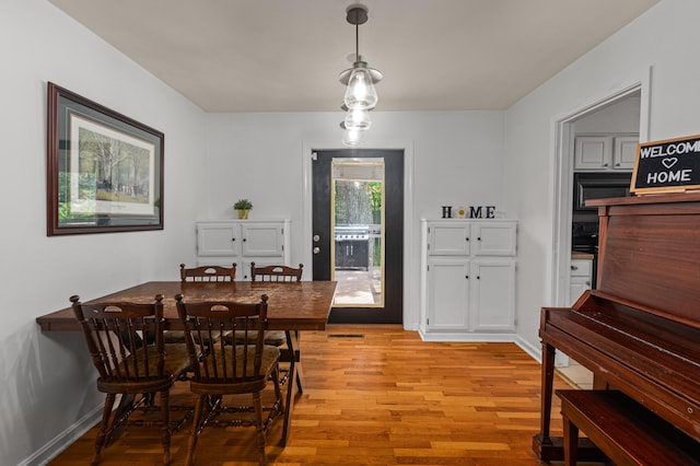 1128 Kiowa Trl, Frankfort, KY 40601 - dining space featuring light wood-style flooring
