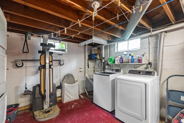 1128 Kiowa Trl, Frankfort, KY 40601 - laundry area with washing machine and clothes dryer