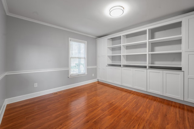 244 Chippendale Cir, Lexington, KY 40517 - empty room featuring crown molding, wood finished floors, and baseboards