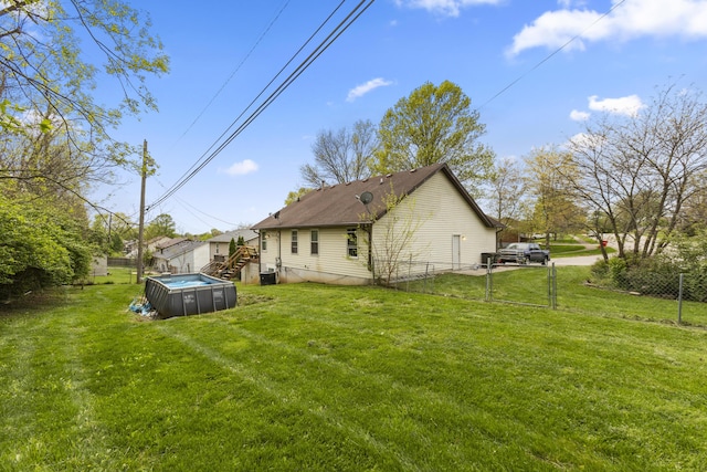816 Stratton Ln, Winchester, KY 40391 - rear view of property with a gate