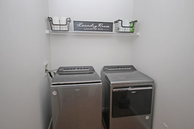 5420 Kiddville Ln, Lexington, KY 40515 - laundry room with washer and clothes dryer