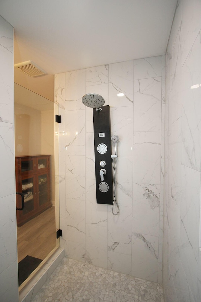 5420 Kiddville Ln, Lexington, KY 40515 - bathroom with a marble finish shower