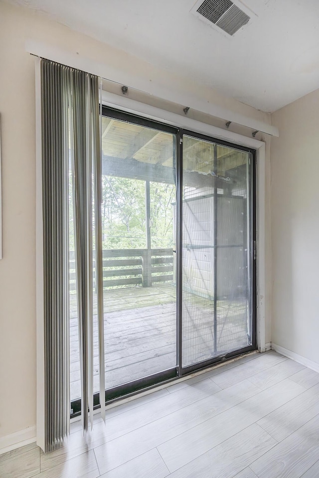 421 Redding Rd Unit 56, Lexington, KY 40517 - spare room with baseboards