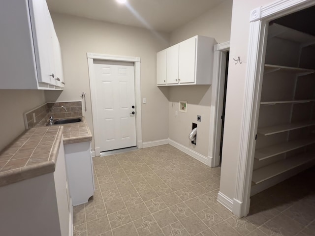 131 Betsy Ross Ln, Danville, KY 40422 - laundry area featuring hookup for an electric dryer, cabinet space, hookup for a washing machine, and baseboards